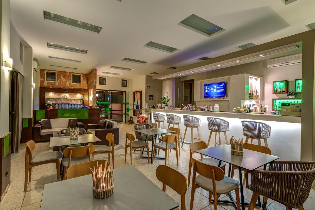 Alkionis Beach Hotel Apartments Sfáka Eksteriør billede