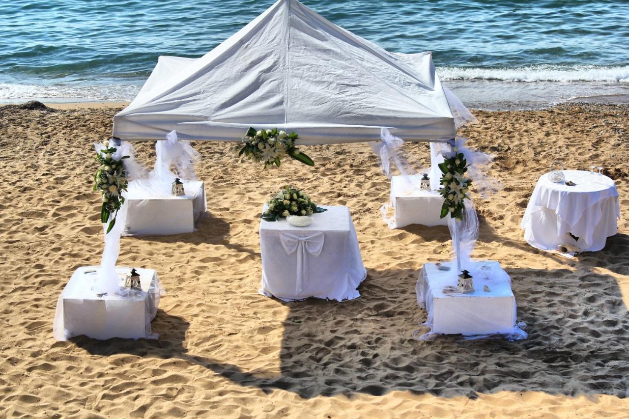 Alkionis Beach Hotel Apartments Sfáka Eksteriør billede