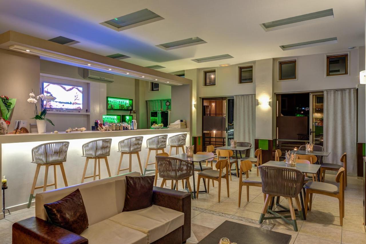Alkionis Beach Hotel Apartments Sfáka Eksteriør billede