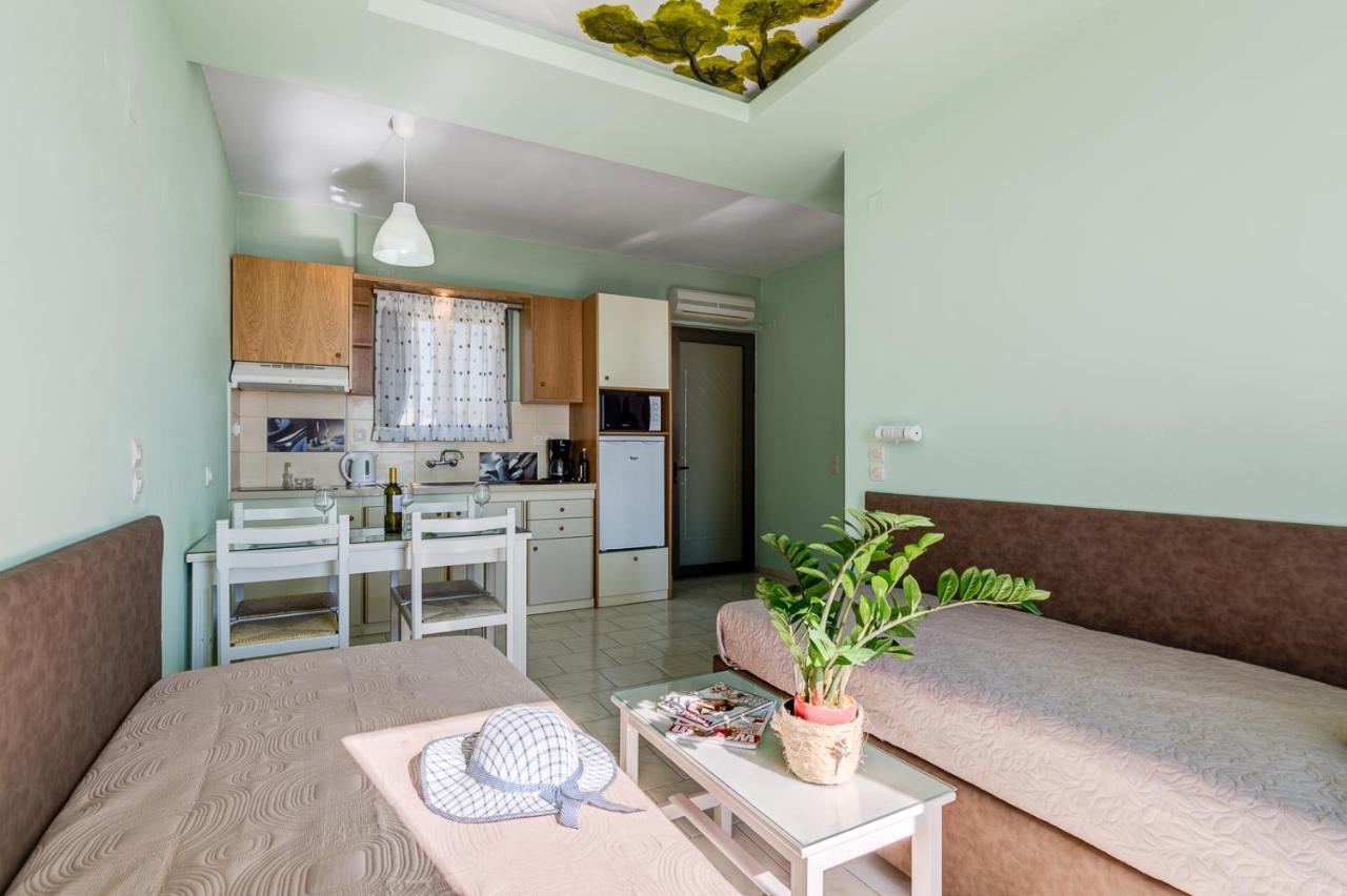 Alkionis Beach Hotel Apartments Sfáka Eksteriør billede